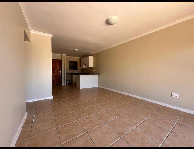 2 BEDROOM PROPERTY TO RENT IN FAIRVIEW GOLF ESTATE